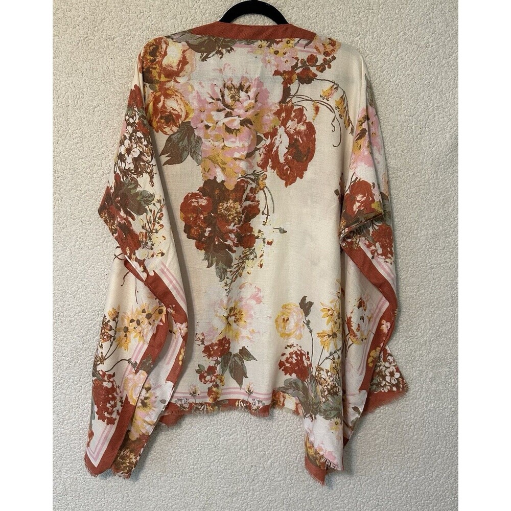 Vince Camuto Kimono Floral Roses Cover Up One Size fits Most - Picture 8 of 10
